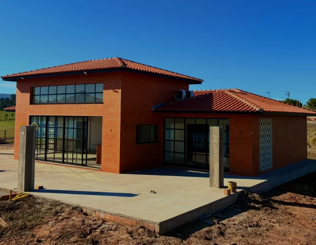 Aplicação de produtos cerâmicos em obra residencial